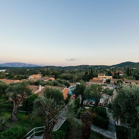 Memento Resort Kassiopi Bagian luar foto